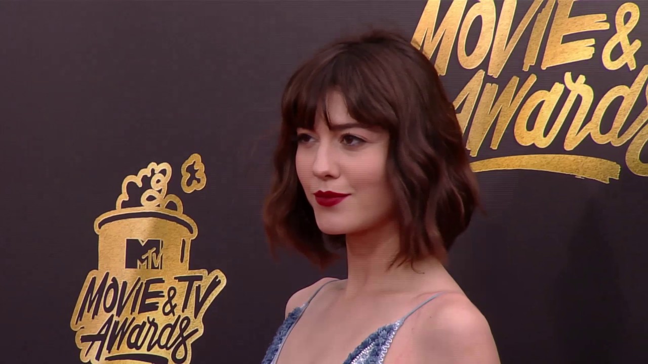 Mary Elizabeth Winstead on the Red Carpet at the 2017 MTV Movie & TV Awards