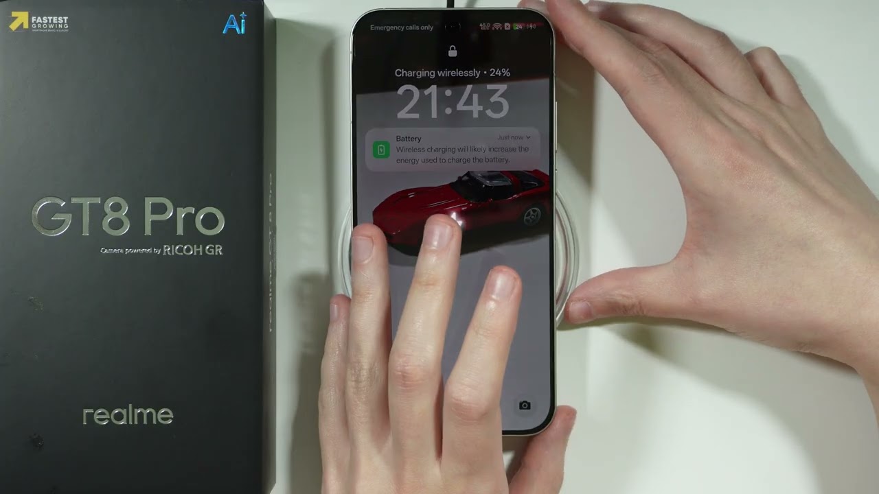 Поддерживает ли Realme GT 8 Pro беспроводную зарядку?
