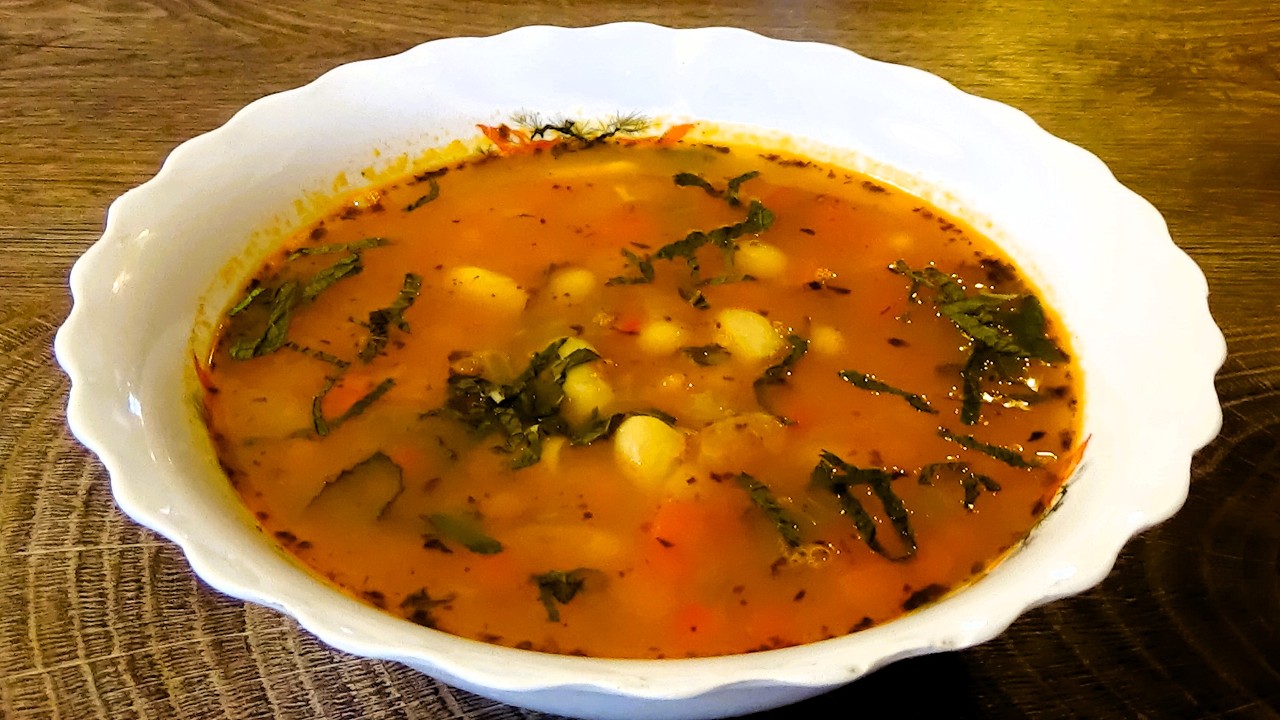 Фасолевый суп без молнии. Легкий и вкусный рецепт!