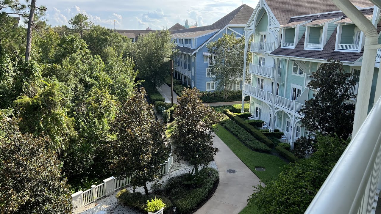 Disney&rsquo;s Beach Club DVC Deluxe Studio Villa 431 - *** HUGE Balcony ***