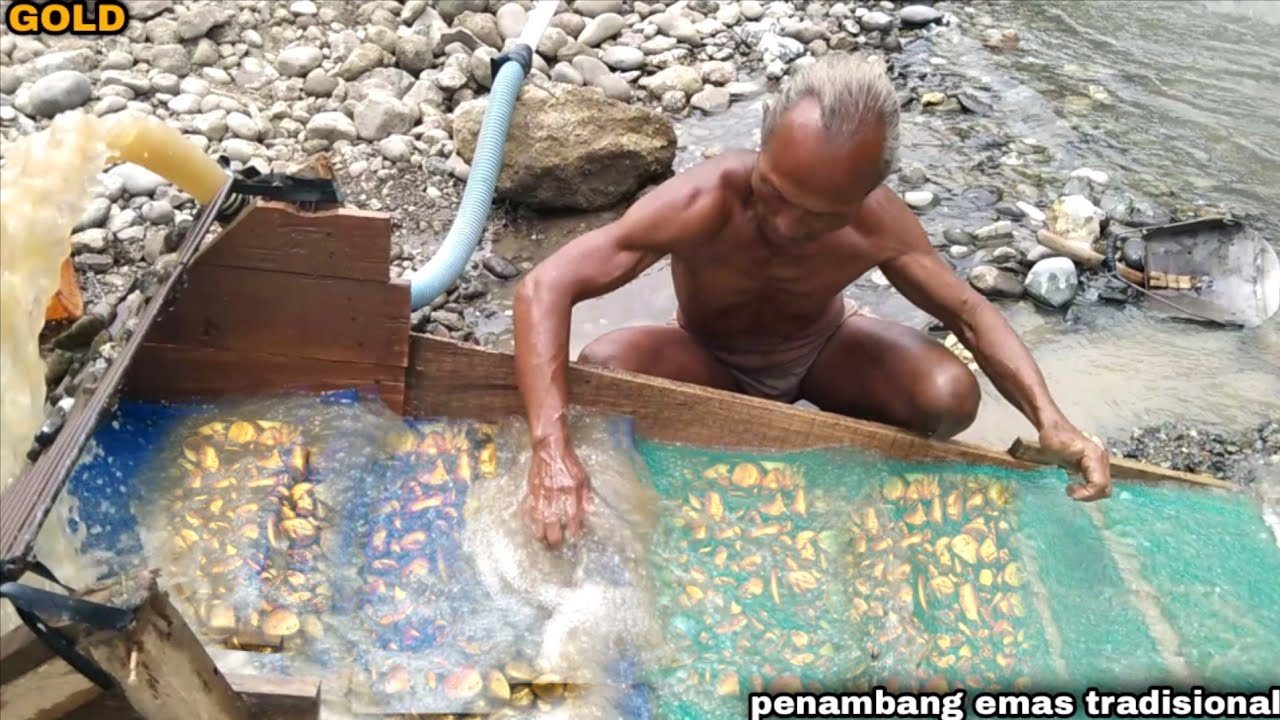 PEMBURU HARTA KARUN,,,,HOW TO FIND GOLD USING CARPET DUST,,BEST IN INDONESIA
