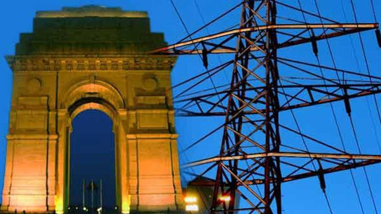 Discoms in Delhi fudged inflated figures by Rs 8000 cr : CAG