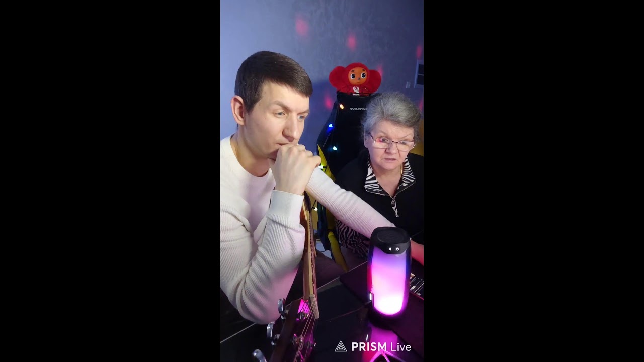 СТРИМ ИЗ БУТЫРКИ, ПЕСНИ ПОД ГИТАРУ 😛