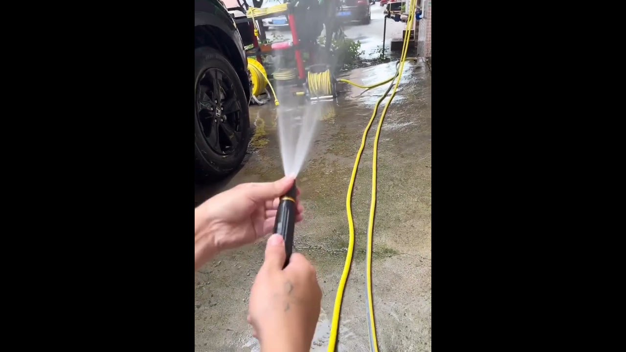 Spray Gun With Adjustable Metal Nozzle