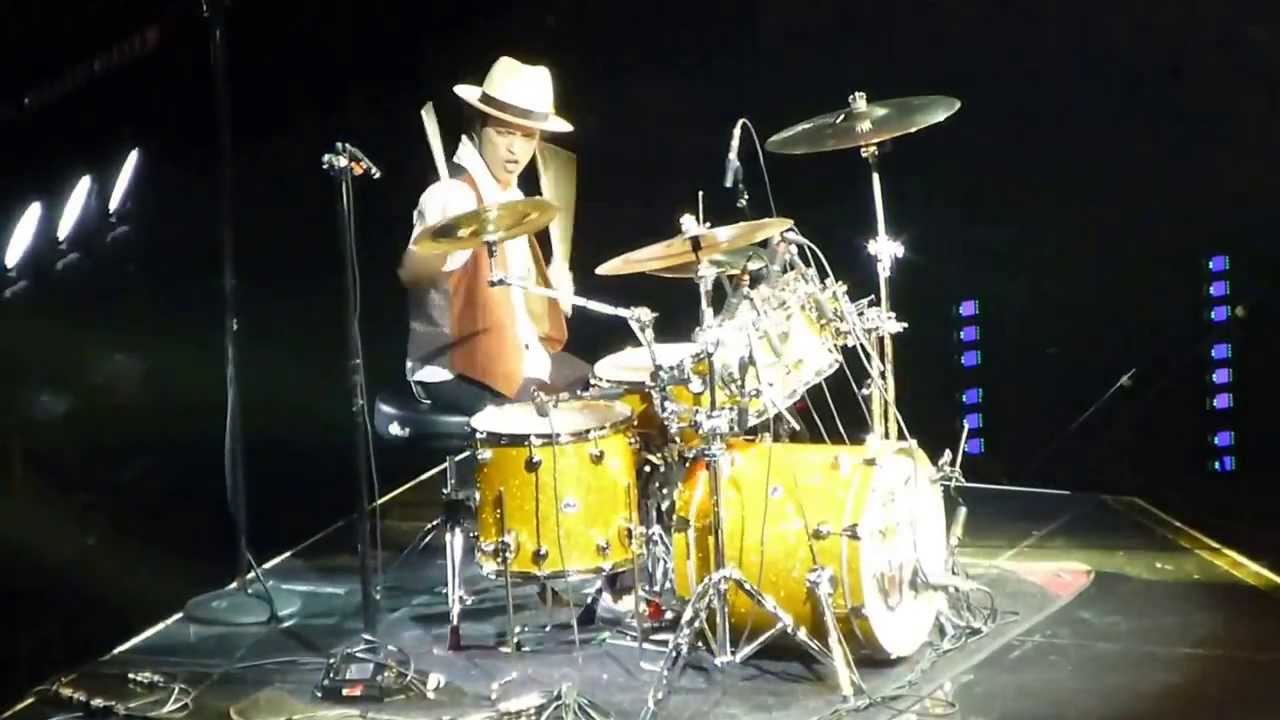 Bruno Mars - Drum Solo & Locked Out Of Heaven @ SAP Arena Mannheim 20 10 2013