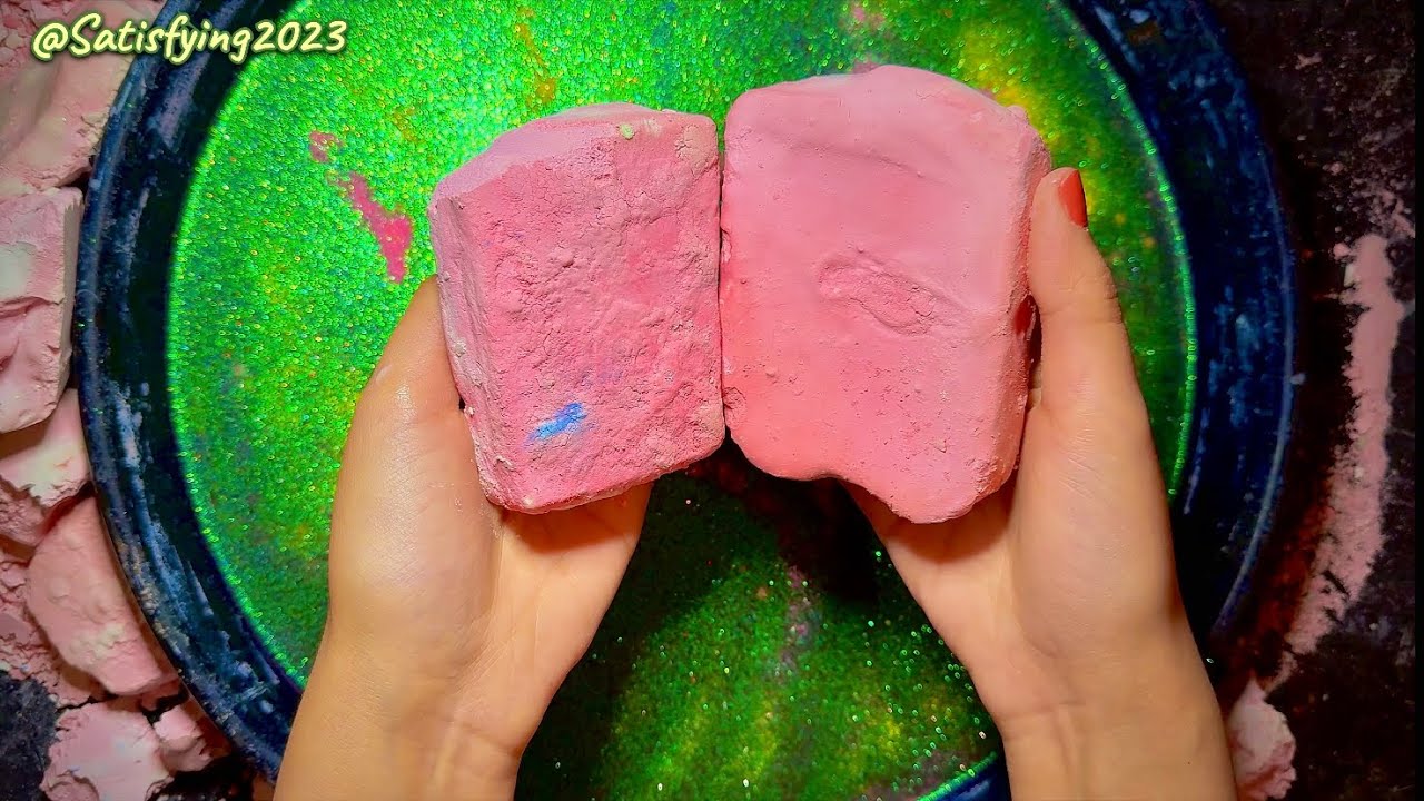ASMR SATISFYING : PINK CRUNCHY CORNSTARCH 