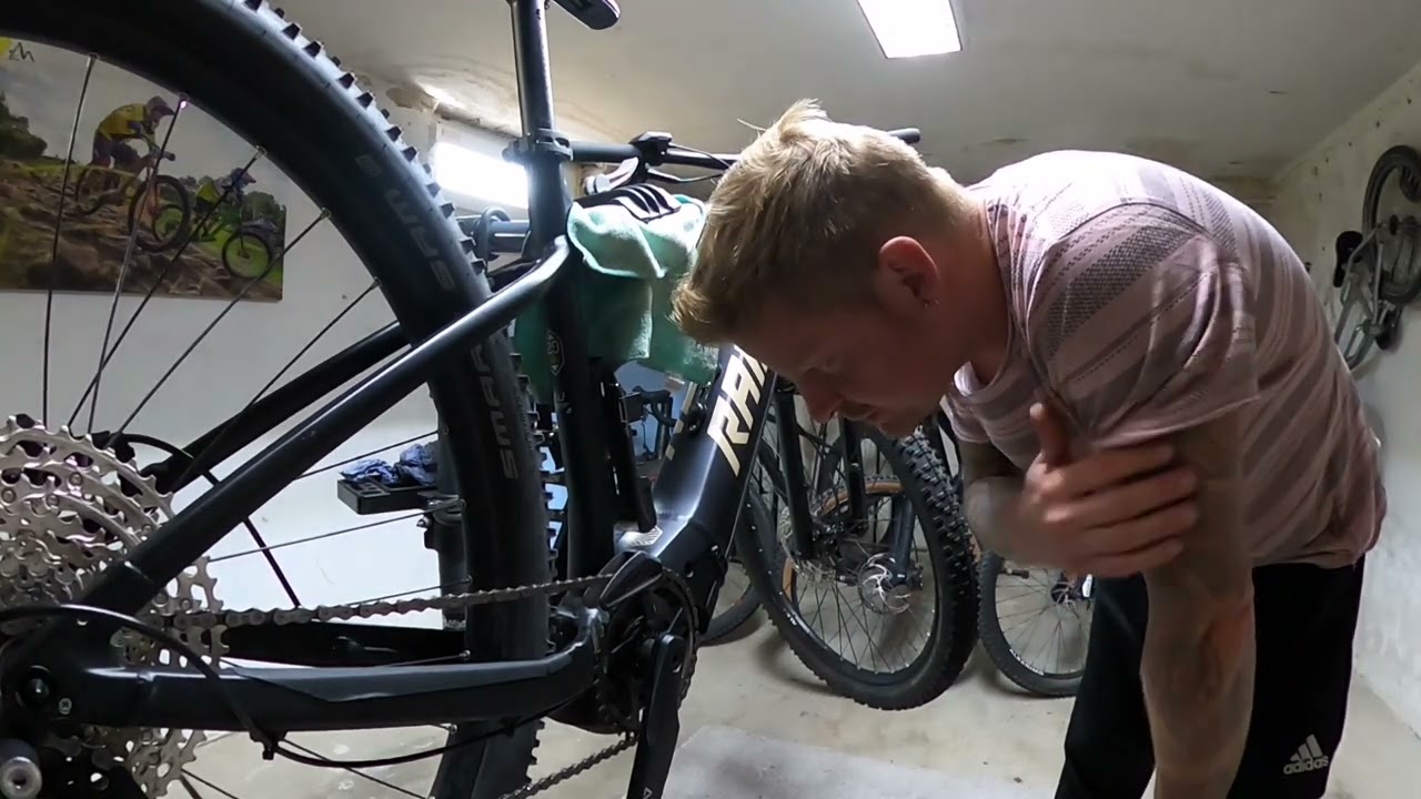 Kopfloses  Reperatur gestammel über das Radon Jealous.