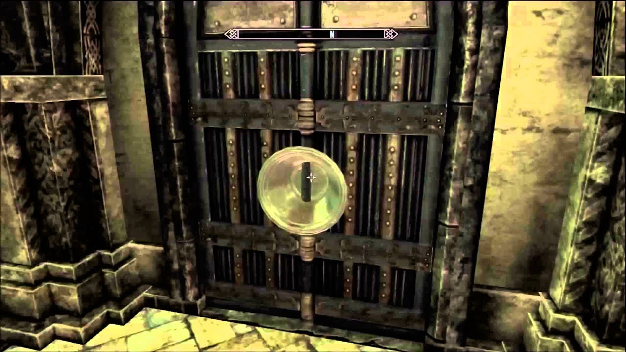 How to get through any door that require a key (Voice Tutorial)