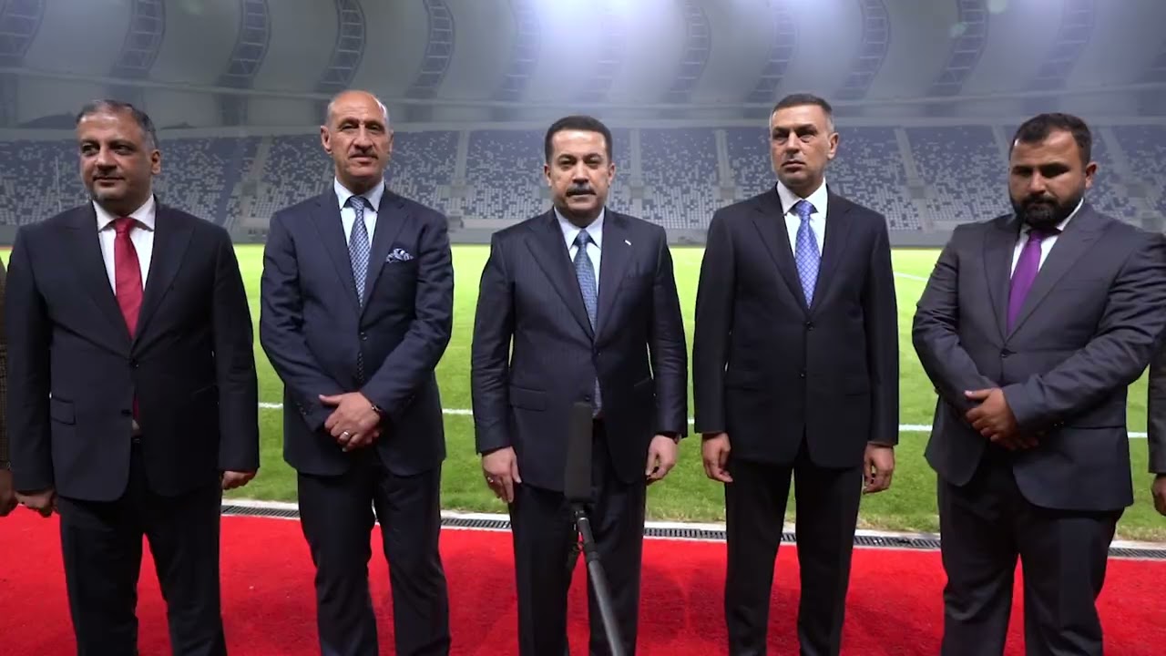رئيس مجلس الوزراء السيد محمد شياع السوداني يزور ملعب الميناء الجديد