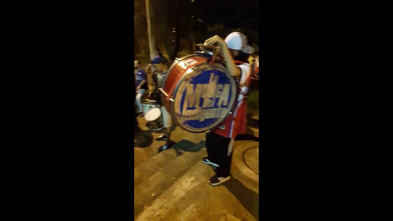 Cumbia / La Murga del Indigente