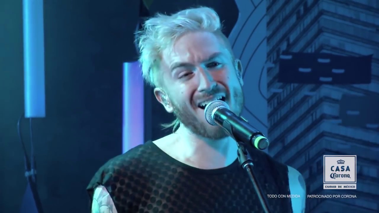 WALK THE MOON - Aquaman. México 2016.