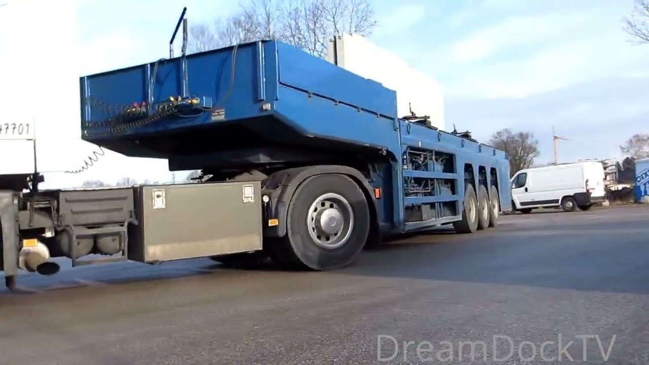 Oversize cargo trailer Langendorf Flatliner for precaste concrete heavy cargo