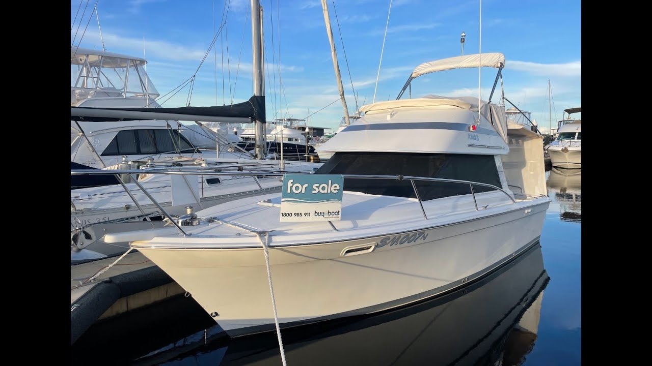 Riviera 27 Flybridge Cruiser - Walkthrough