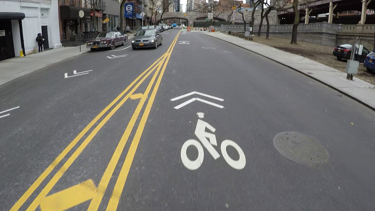 Riding a Citi Bike from Long Island City, Queens through Manhattan to Brooklyn Heights, Brooklyn
