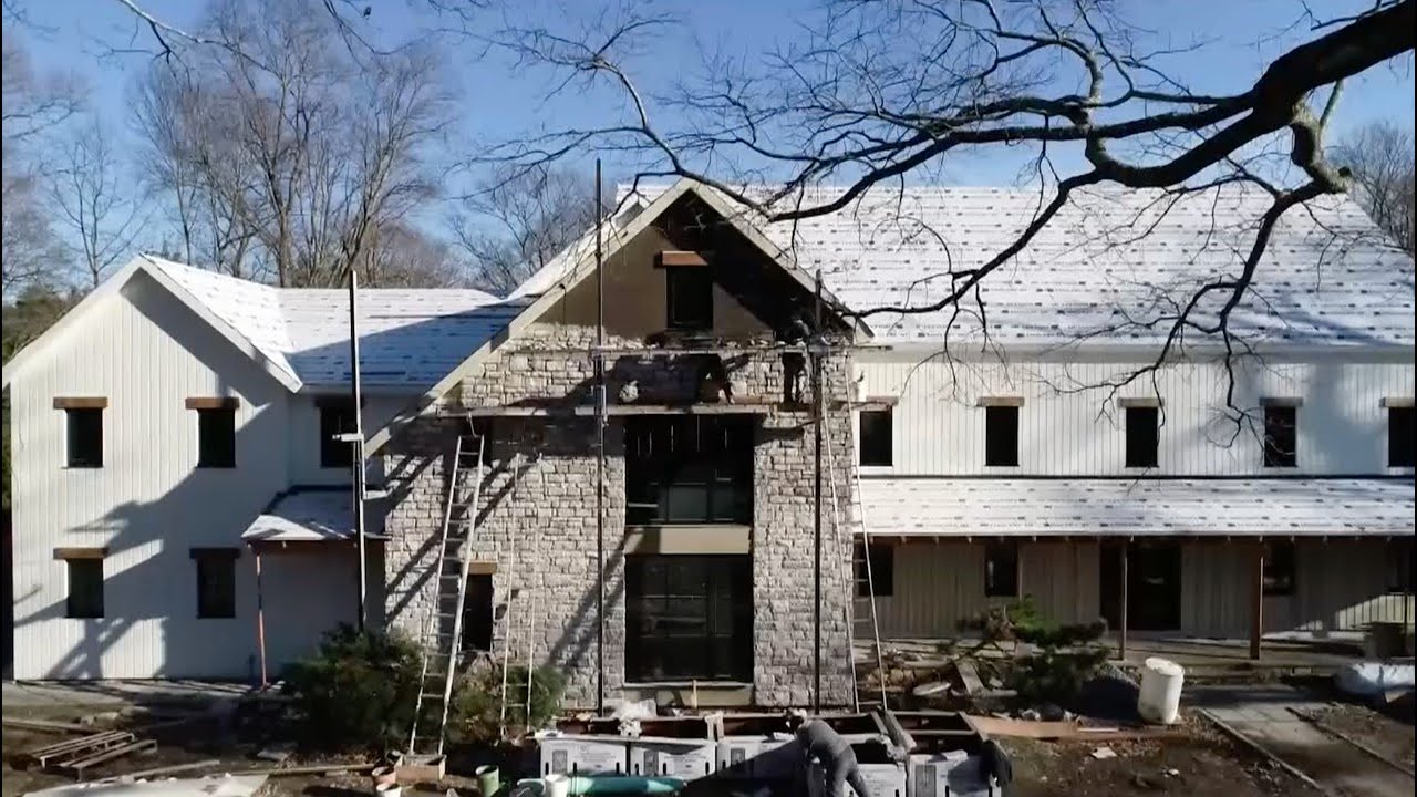 Making a Wall a Focal Point With Stone Veneer