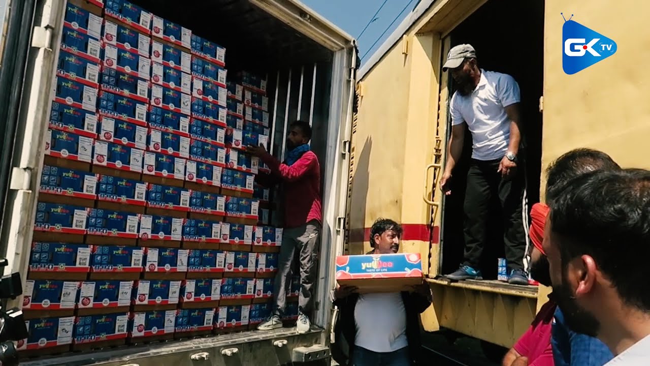Apple-laden parcel train leaves for Delhi, Jammu from Budgam railway station