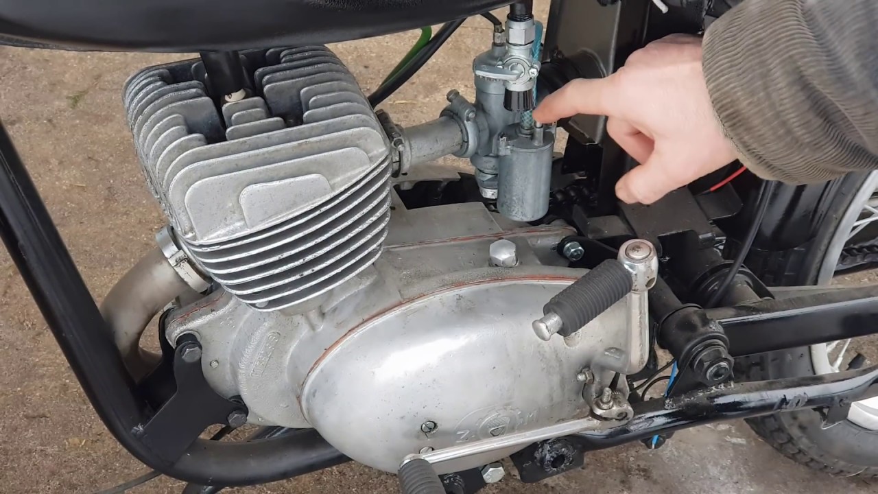 Motorcycle WSK 125 Odpalanie po remoncie SILNIKA Start Engine