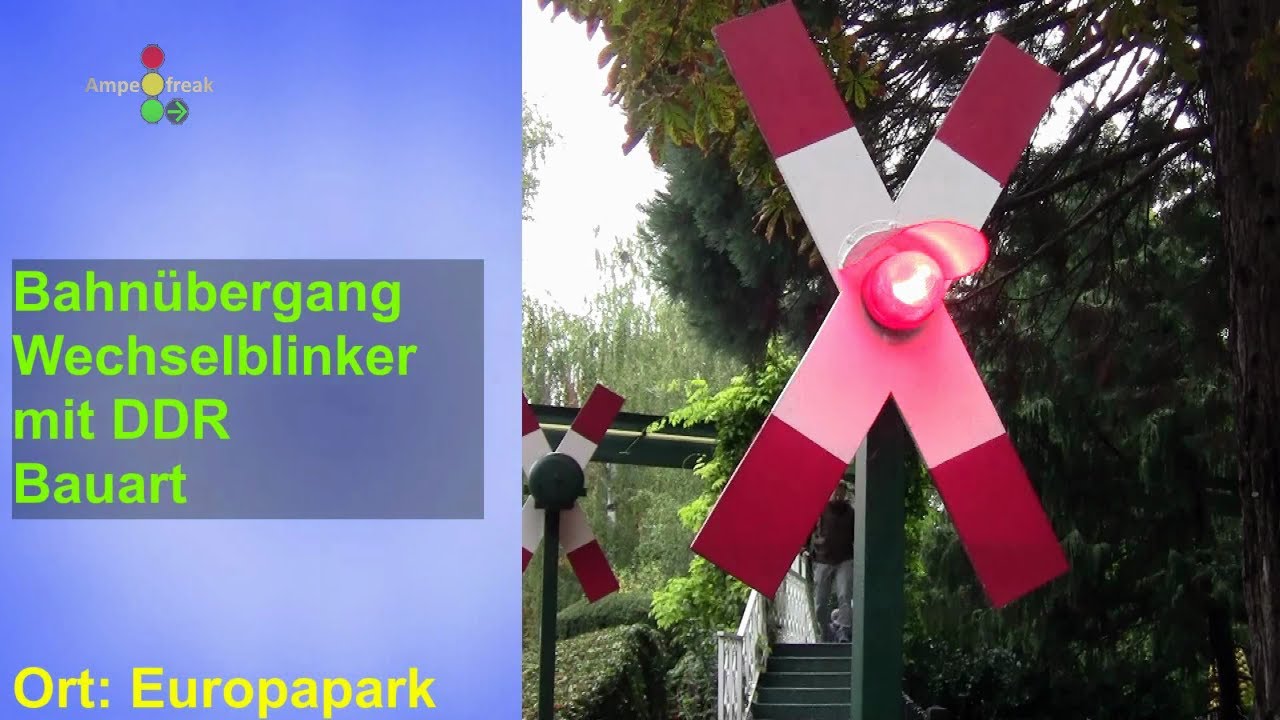Bahnübergang Blinker (DDR Bauart) im Europapark