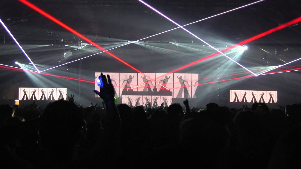GESAFFELSTEIN - CONTROL MOVEMENT MEGA @ HARD DOTD 2015 - 11.1.2015