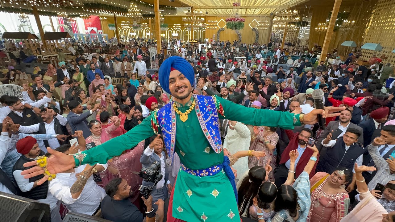 ਜਦੋ IPL ਦੇ ਖਿਡਾਰੀ ਵੀ ਨੱਚੇ 🕺🏻🕺🏻.        Rajvir jawanda live show