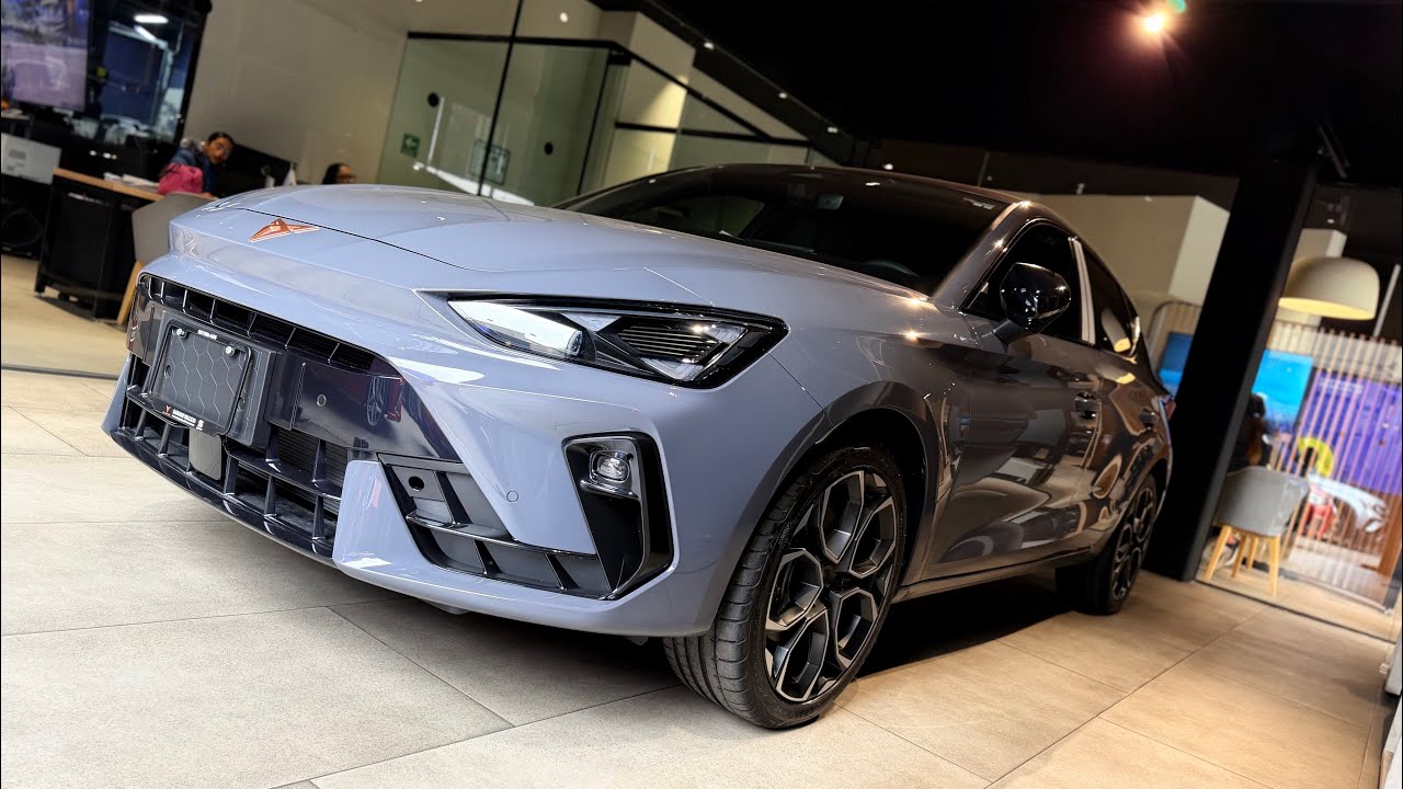Gris Grafeno en CUPRA leon 190 Hp 🐴 2026 