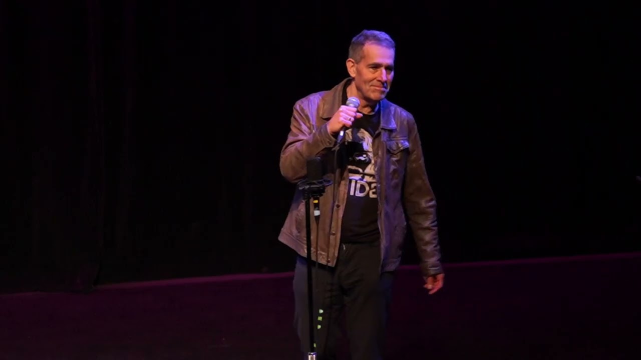 Rob Schertzer Performs 