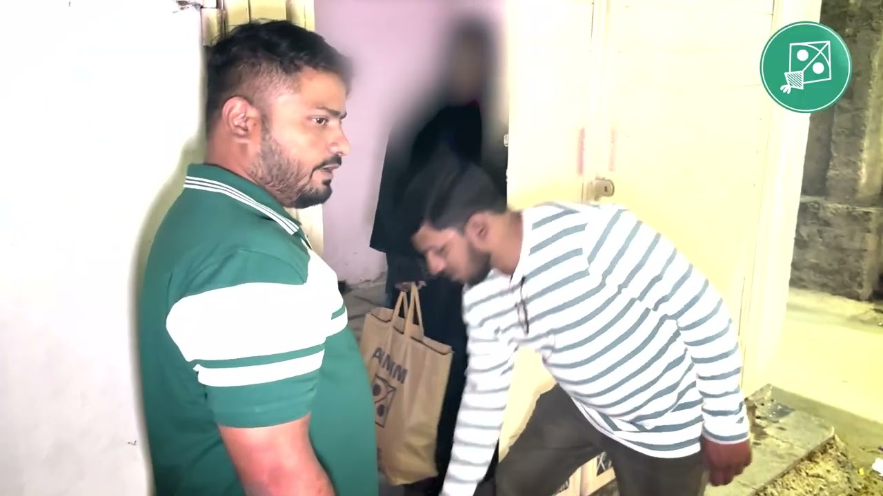Hyderabad: AIMIM ki janib se Kurmaguda, Yakutpura mein zarurat-mando'n mein Ration Kits ki taqseem.