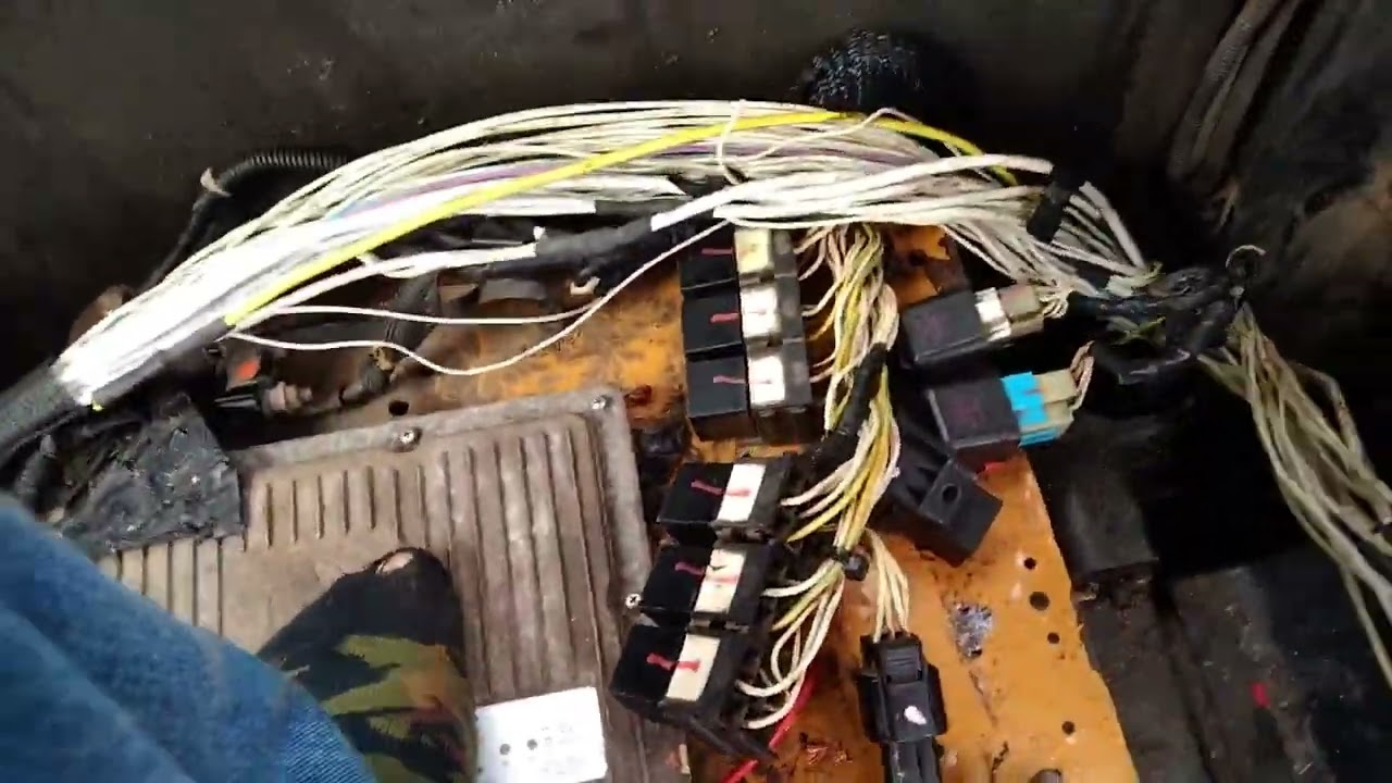 Elektrikal sistem sany 215 c. Trouble shooting elektrik fuse selalu putus saat start