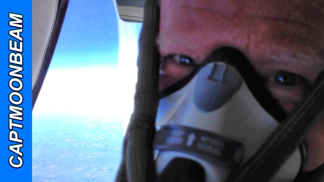 Pilot Oxygen Mask! Cessna Citation Landing