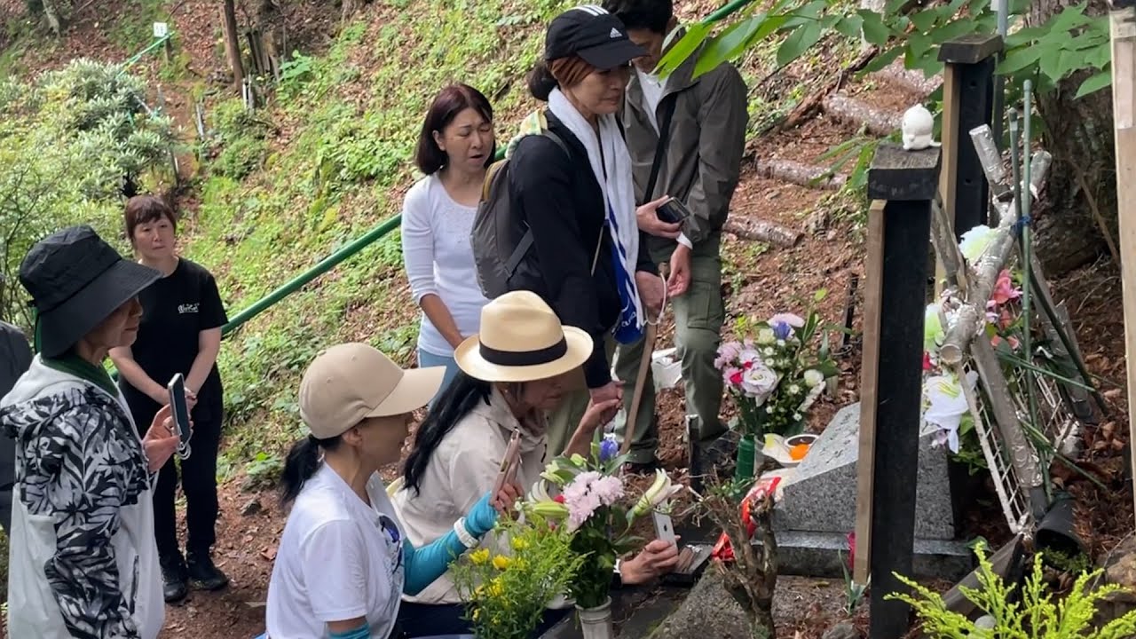 黒木瞳さん、初の慰霊登山　宝塚同期が犠牲、事故４０年で決意　日航機墜落