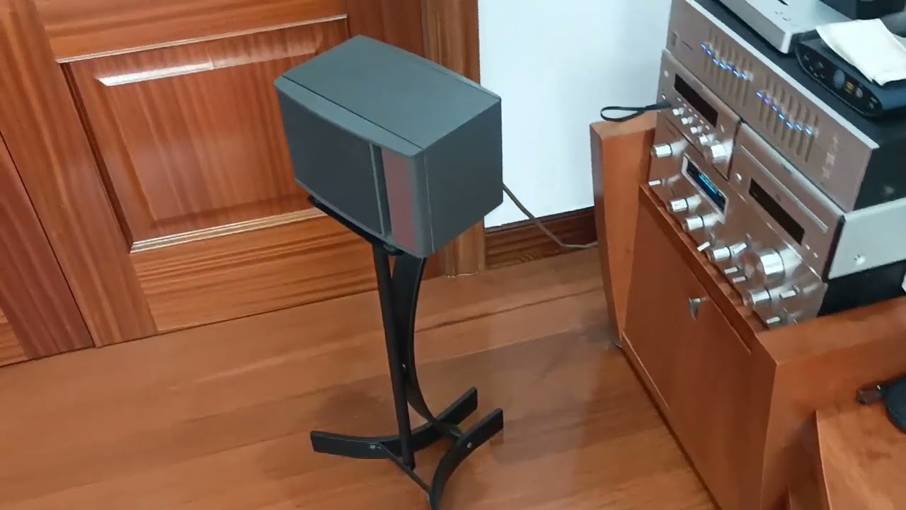 ALTAVOCES BOSE 141