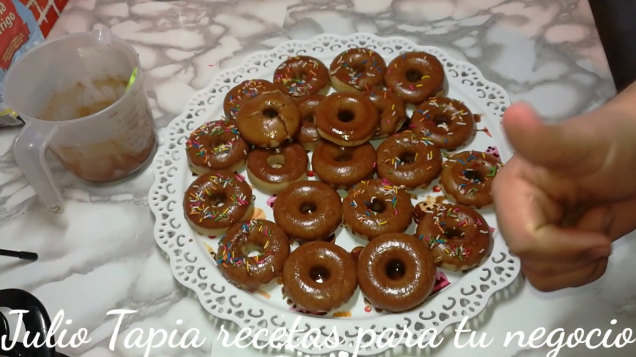 Mini donas para negocio en maquinita eléctrica glaseado de chocolate secado instantáneo