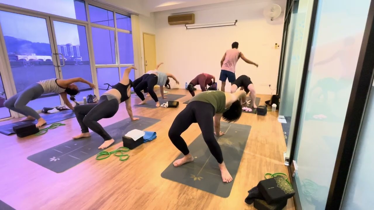 Yoga class for back strengthening and improving flexibility | 50 mins |