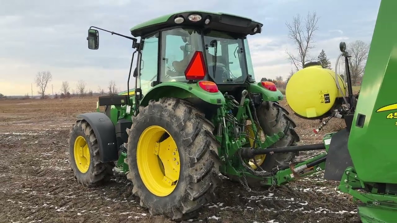 2017 John Deere 5115 R Tractor