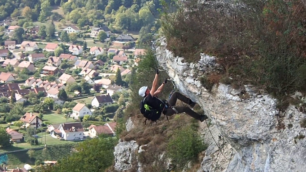 CHUTE SUR LA VIA FERRATA DE LA ROCHE DU MONT A ORNANS (HAPPY END!)