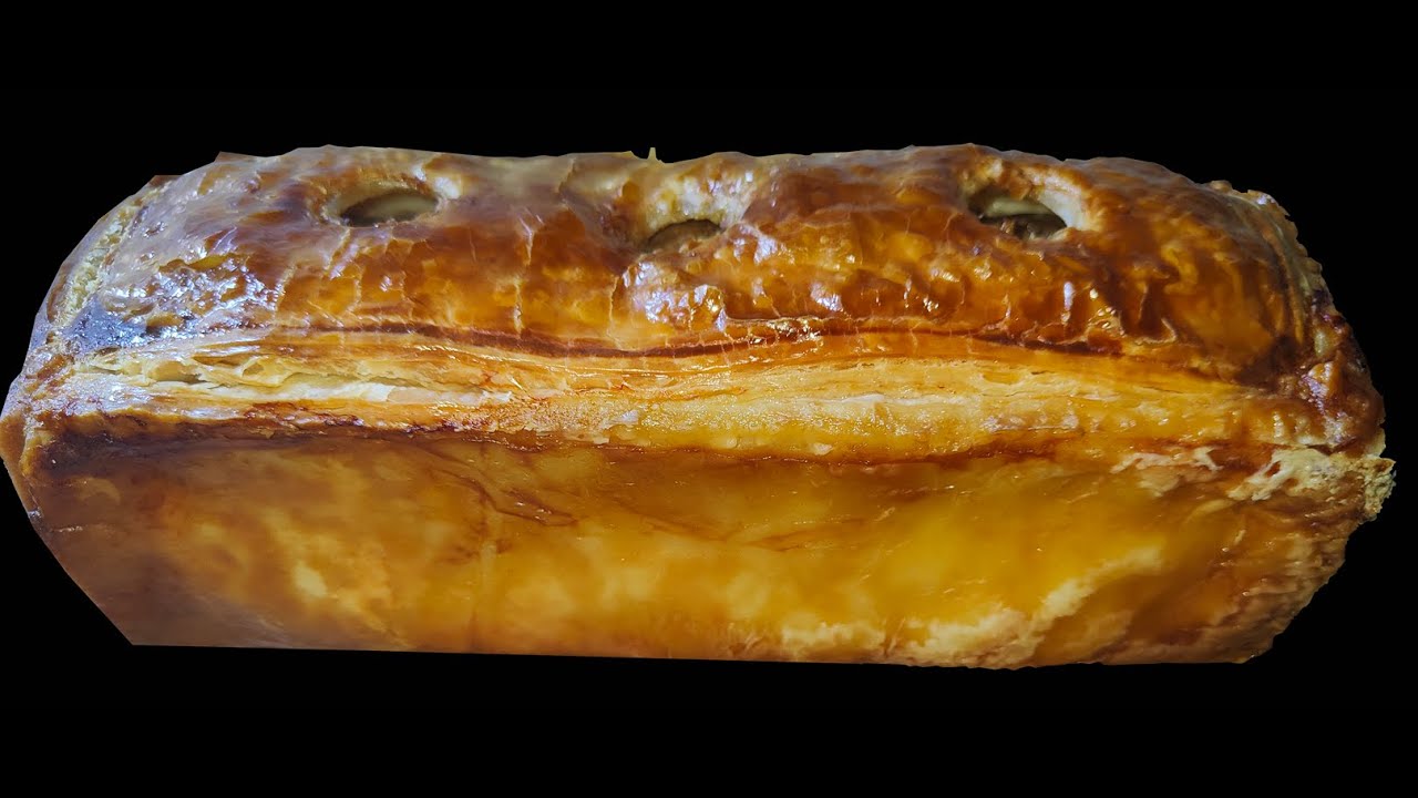 Pâté en croûte porc et veau fait maison de A-Z.  Délicieux !