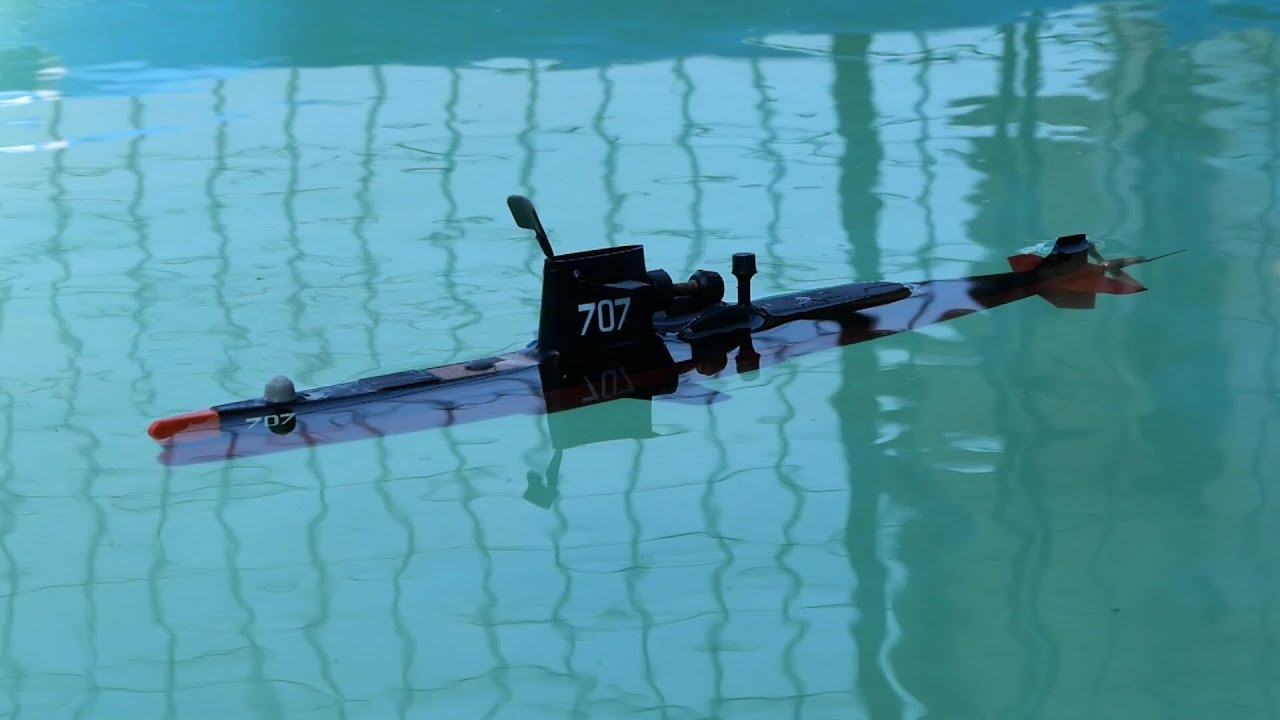 サブマリン７０７Ｂ　発進