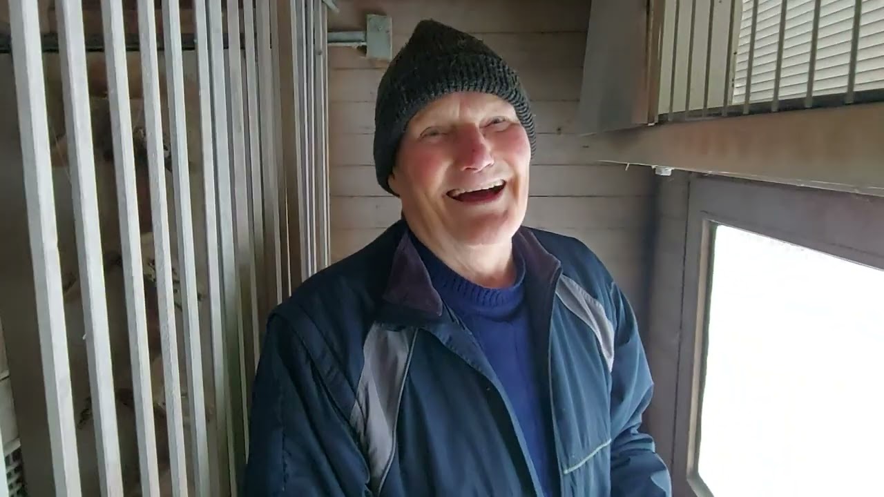 Heute den 6.12.2023 kurze Besuch bei Brieftauben Züchter Max Kelting @marcelonicapigeonracing