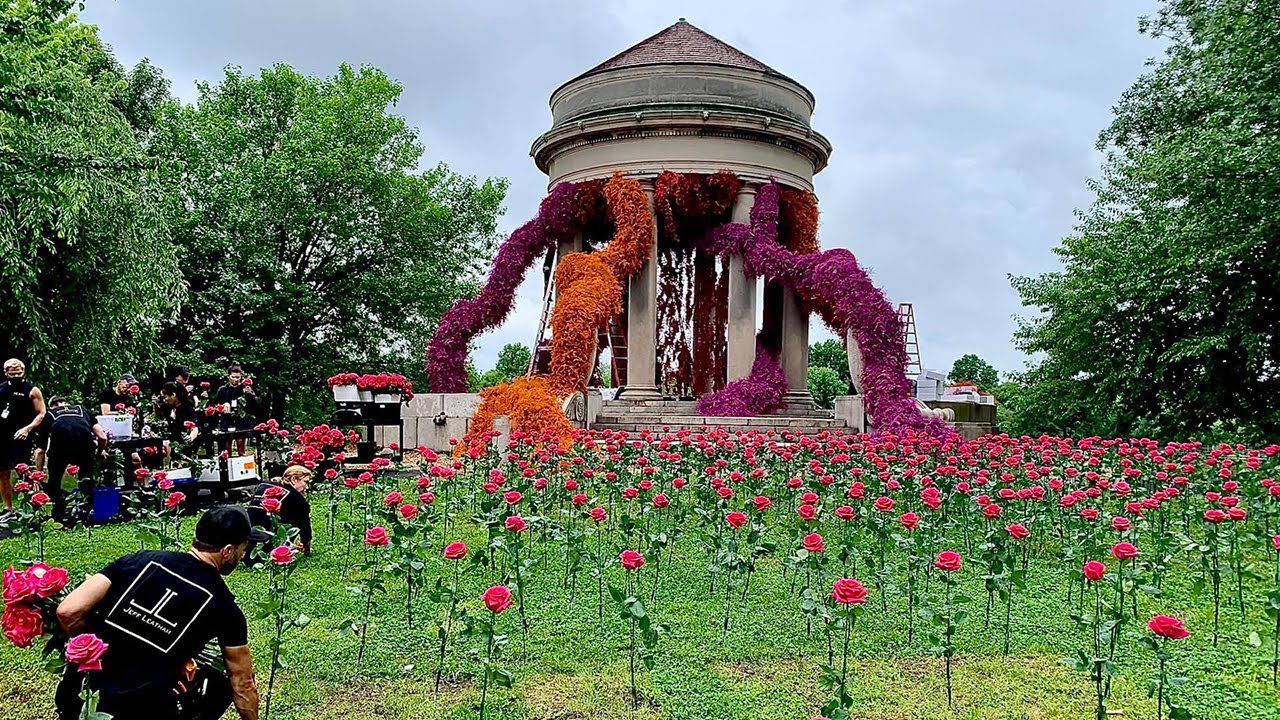 Jeff Leatham opens exhibit at 2021 PHS Philadelphia Flower Show