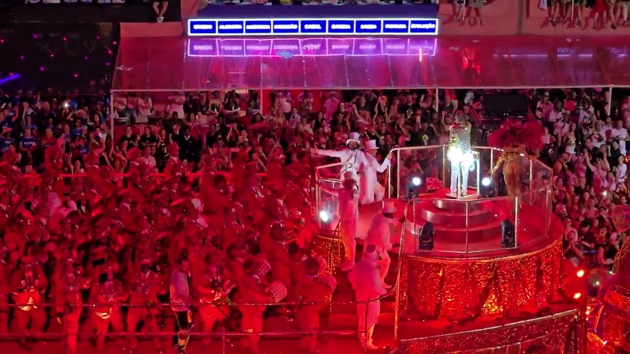 Viradouro 2026 - Bateria - Apresentação Jurados Setor 6 (com Ciça e Juliana Paes)