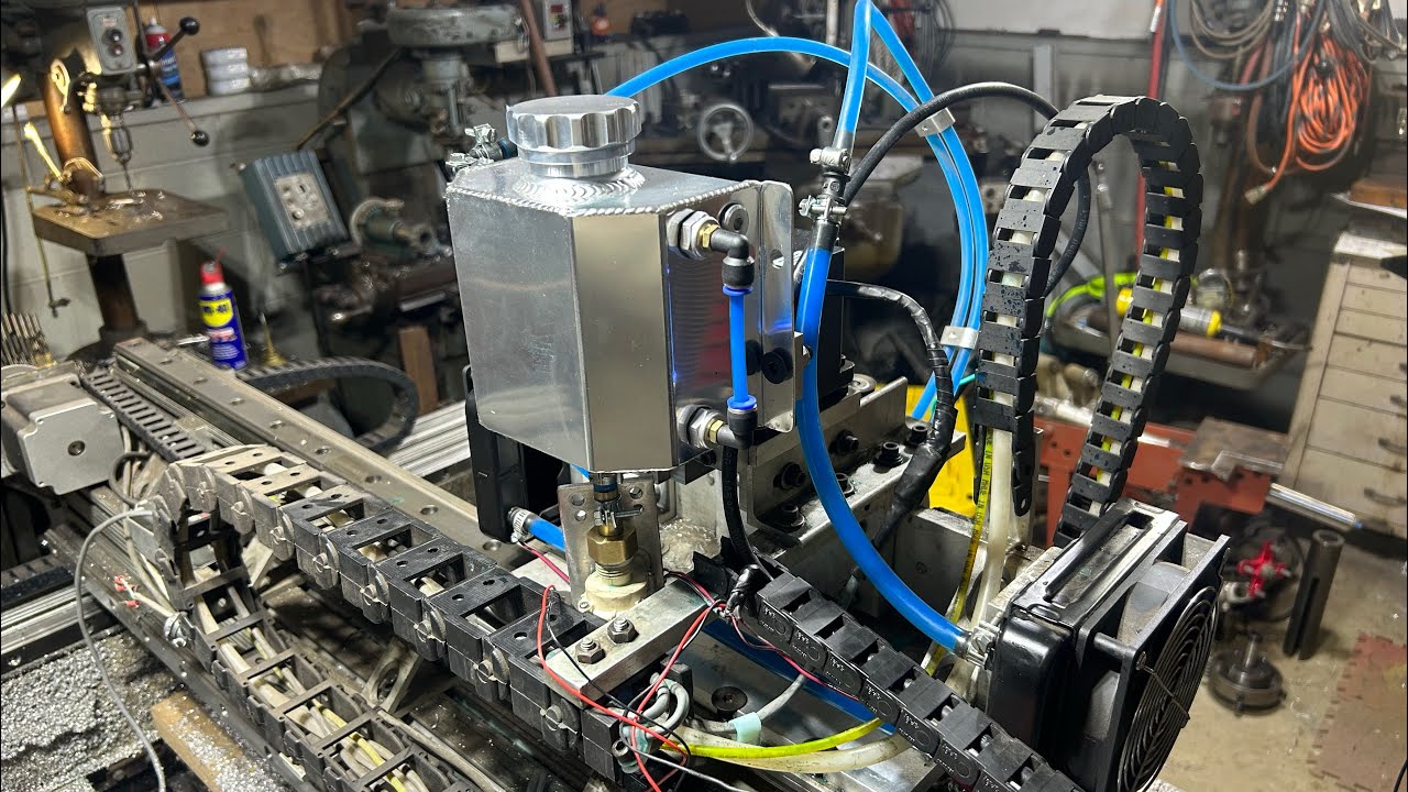 Custom cnc table coolant pump and reservoir