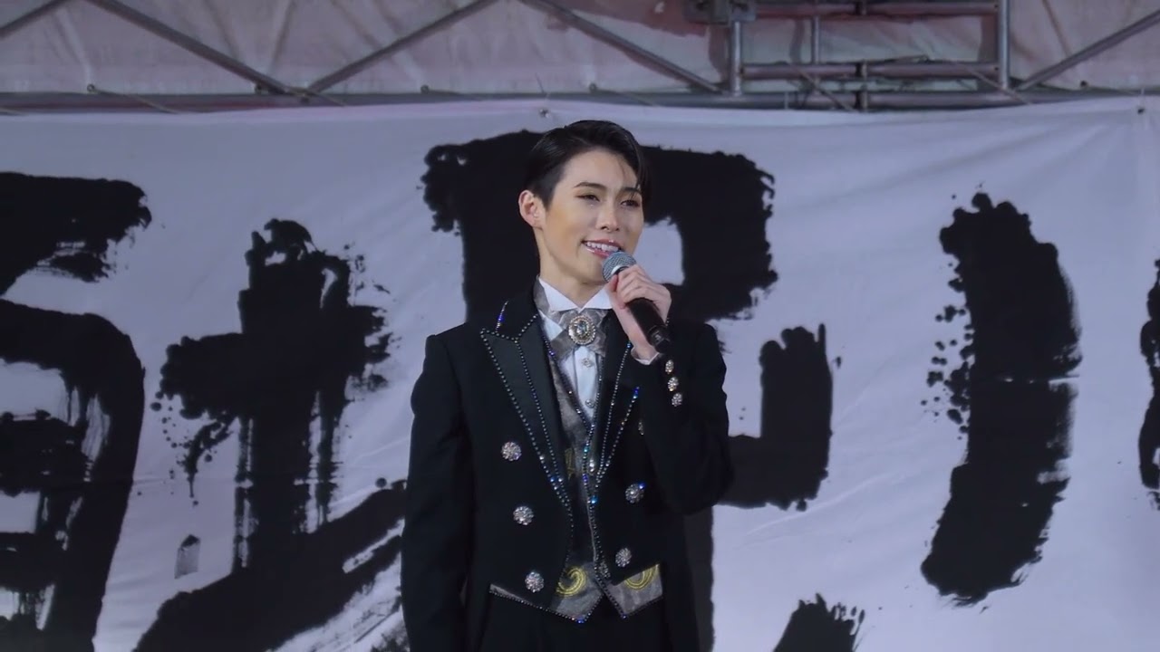 翼和希「人生のメリーゴーランド」道頓堀川面舞台にて