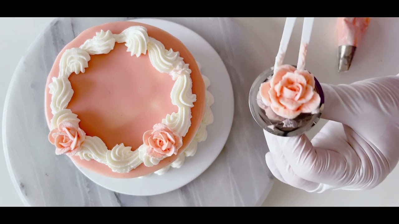 生クリームのお花絞り編