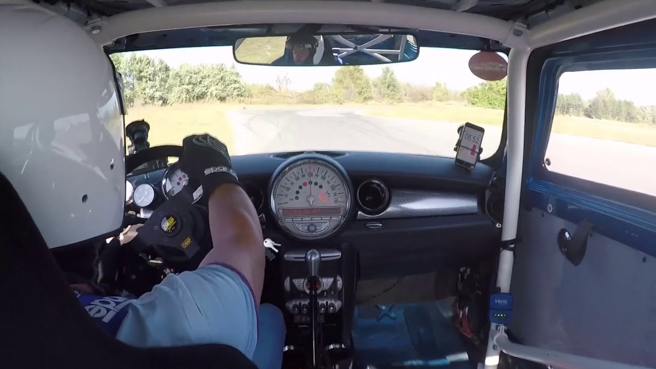 Mini R56 @ Serres Circuit --- 1.26.35 & 1.26.19