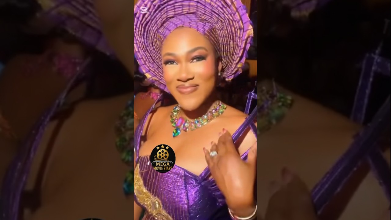 Это Нкечи благословляет Мерси Макдж?