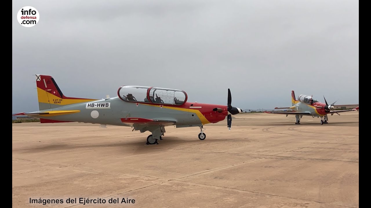 Llegan a la base de San Javier los dos primeros PC-21 del Ejército del Aire español