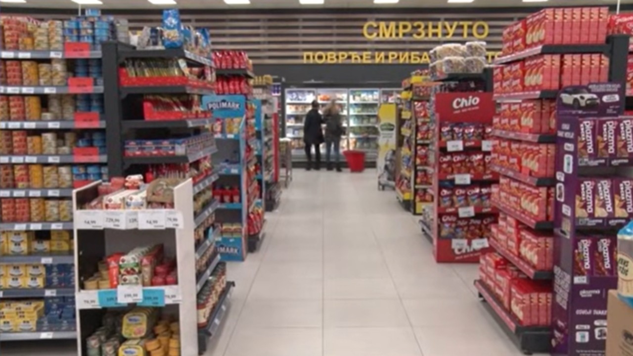 OPADA LI NAM KUPOVNA NOĆ? Potrošačka korpa (opet) PREMAŠILA PROSEČNU PLATU