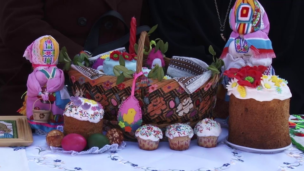 На великодньому ярмарку у Полтаві збирали кошти бійцям на фронт