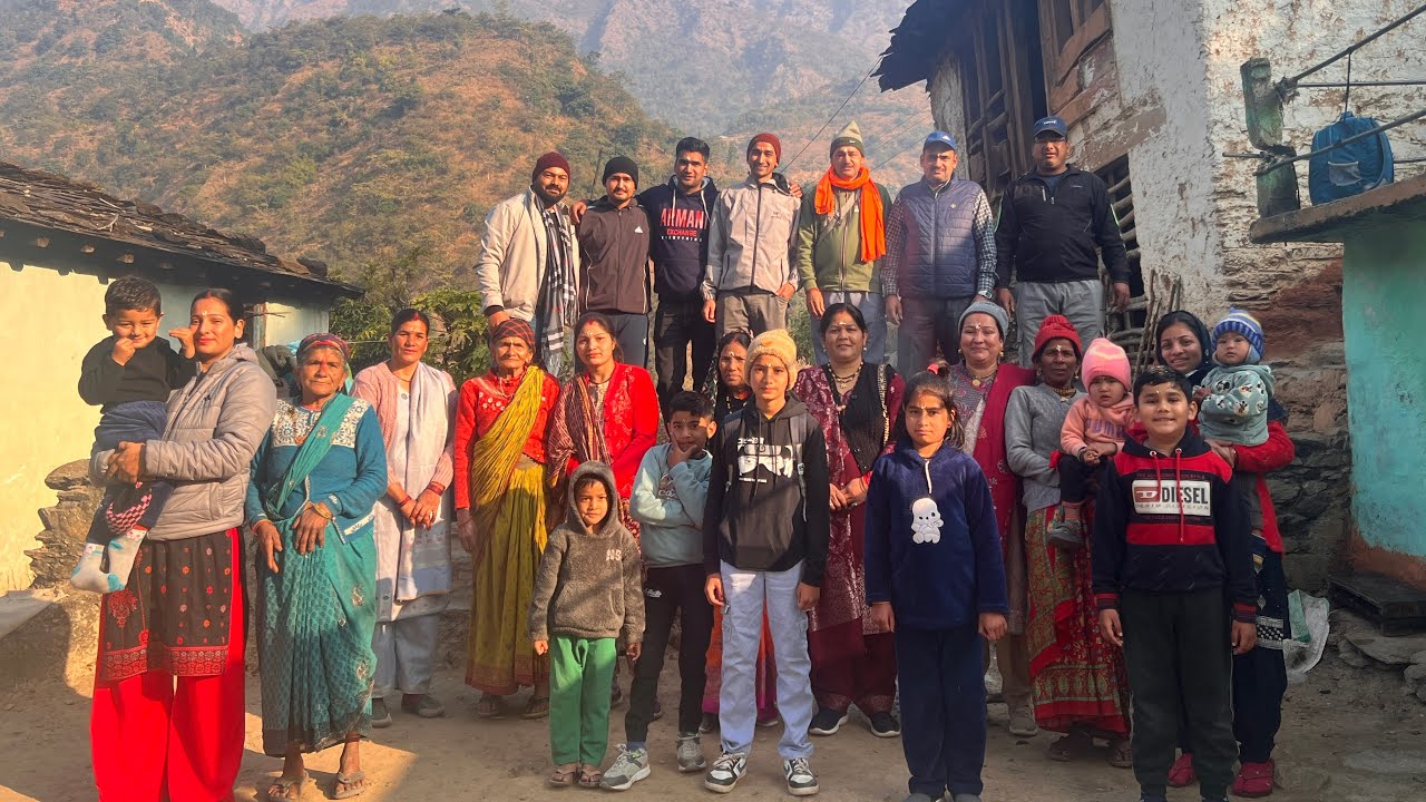हम रुके 100 साल पुराने घर में 🏠 #vlog #uttarakhand #nonfollower #trending #pahad #uttarakhandtourism