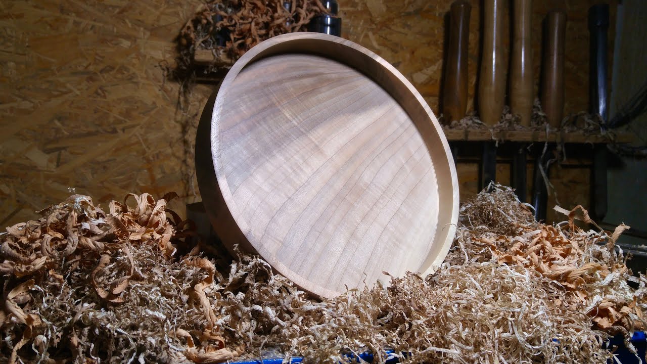 A wooden tray / Woodturning